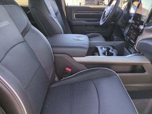 New 2026 RAM 2500 Laramie AWD/4WD image 19