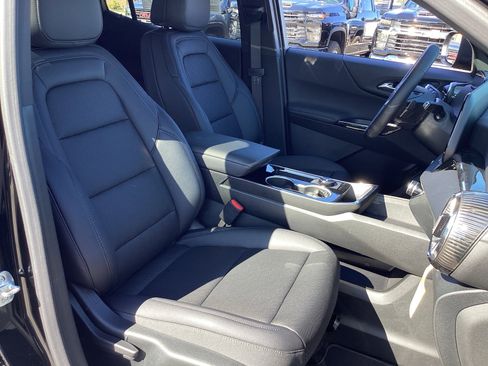 New 2026 Chevrolet Equinox LT w/ Convenience Package II image 30