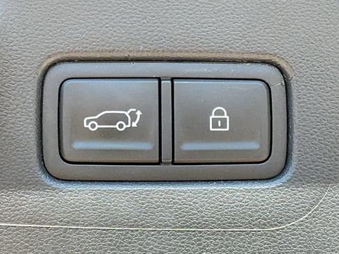Used 2026 Hyundai Santa Fe SEL FWD image 16