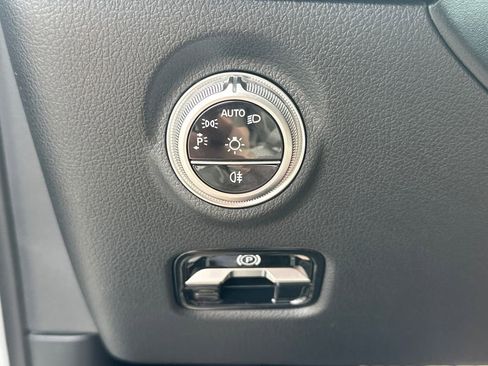 New 2026 Mercedes-Benz C 43 AMG 4MATIC Sedan image 34