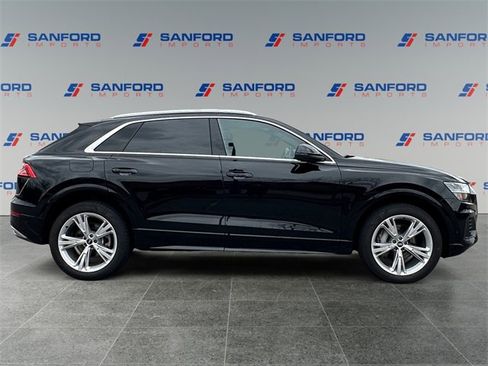 Used 2021 Audi Q8 Premium Plus w/ Premium Plus Package image 6