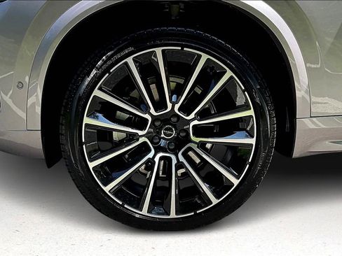 New 2026 Volvo XC90 B6 Ultra w/ Protection Package image 13