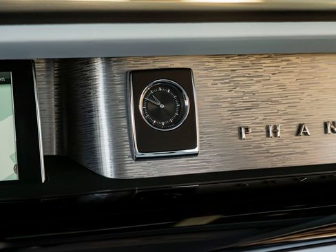 Used 2023 Rolls-Royce Phantom Sedan w/ The Phantom Package RWD image 12