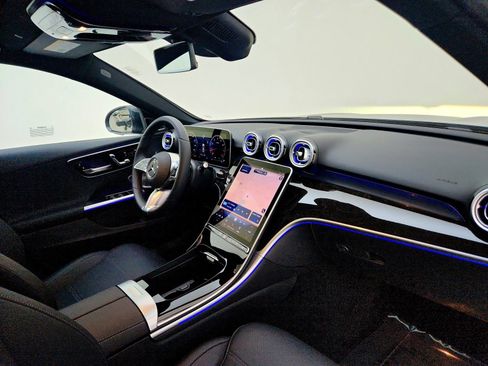 Used 2025 Mercedes-Benz C 300 Sedan image 14