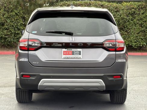 Used 2023 Honda Pilot EX-L image 6