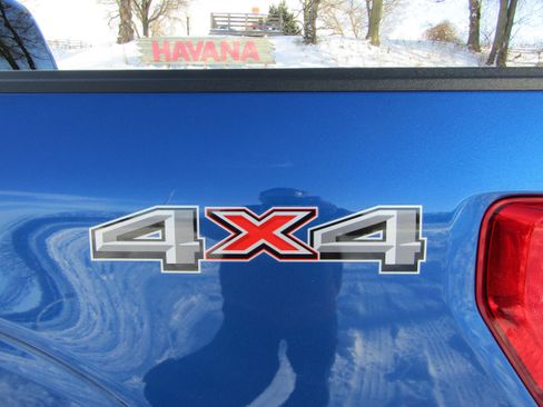 Certified 2022 Ford F150 XLT w/ Equipment Group 302A High image 11