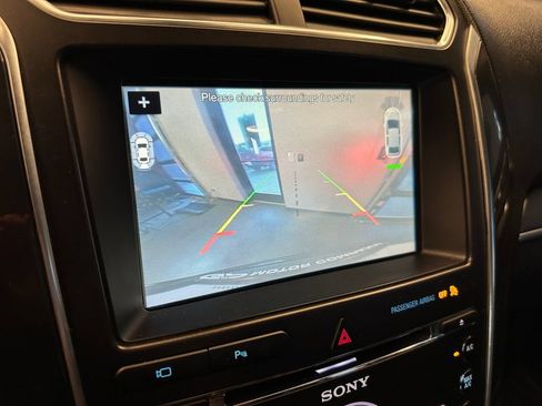 Used 2018 Ford Explorer Sport w/ Equipment Group 401A AWD/4WD image 14