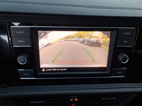 Certified 2023 Volkswagen Jetta S FWD image 28