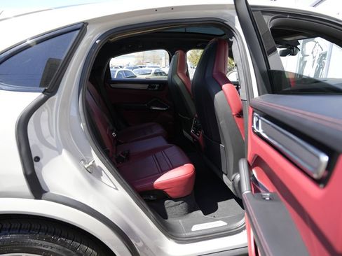 Used 2023 Porsche Cayenne Turbo w/ Premium Package Plus (PI3) AWD/4WD image 40