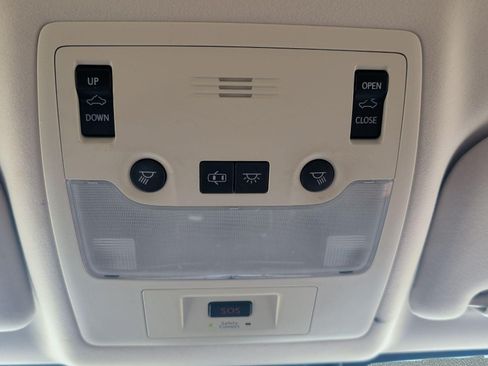 Used 2019 Lexus IS 300 w/ Navigation Package RWD image 21