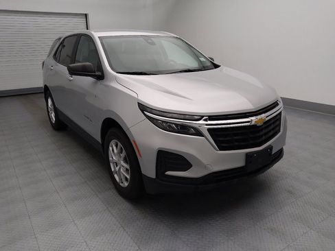 Used 2022 Chevrolet Equinox LS w/ LS Convenience Package image 13