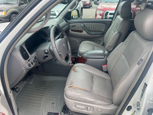 Used 2006 Toyota Sequoia Limited RWD image 8