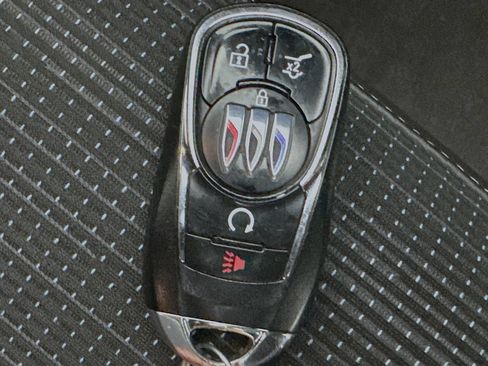 Used 2024 Buick Envista Preferred w/ Convenience I Package FWD image 37