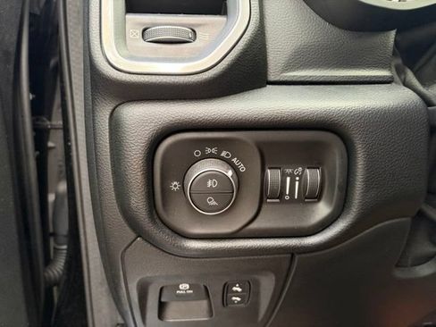 Used 2020 RAM 1500 Laramie RWD image 7