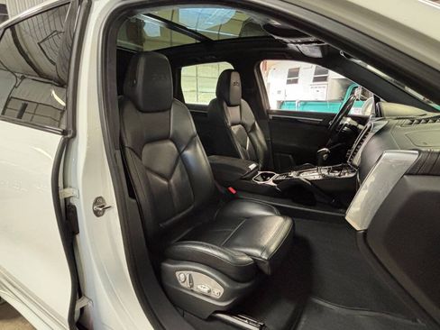 Used 2016 Porsche Cayenne GTS AWD/4WD image 25