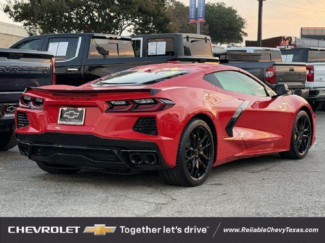 Used 2025 Chevrolet Corvette Stingray Coupe w/ 1LT RWD image 4
