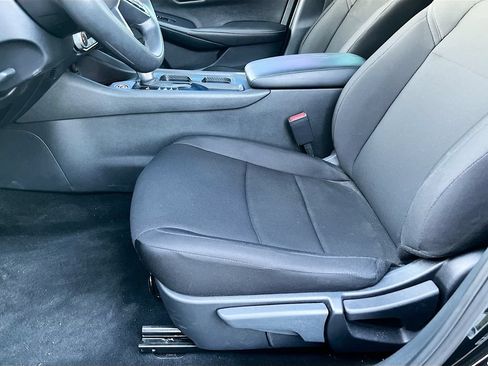 Used 2025 Nissan Sentra S FWD image 18