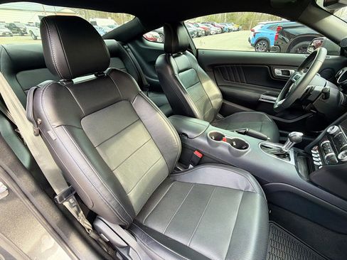 Used 2020 Ford Mustang GT Premium image 29