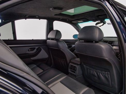 Used 2001 BMW M5 image 44