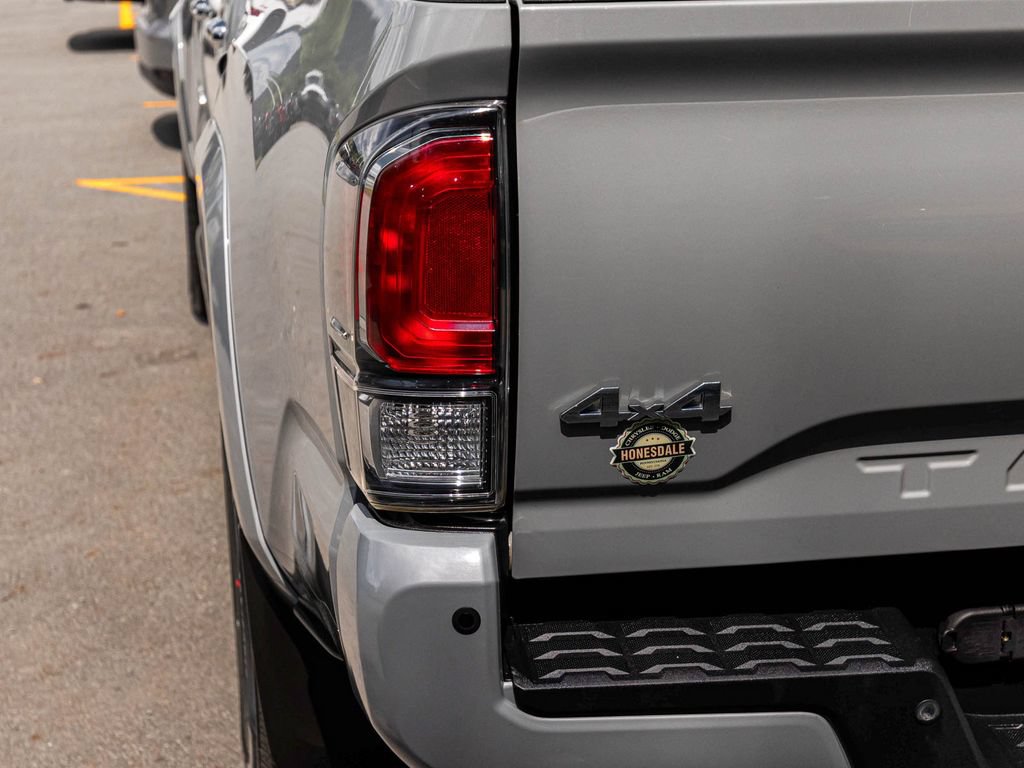 Used 2020 Toyota Tacoma Limited AWD/4WD image 42
