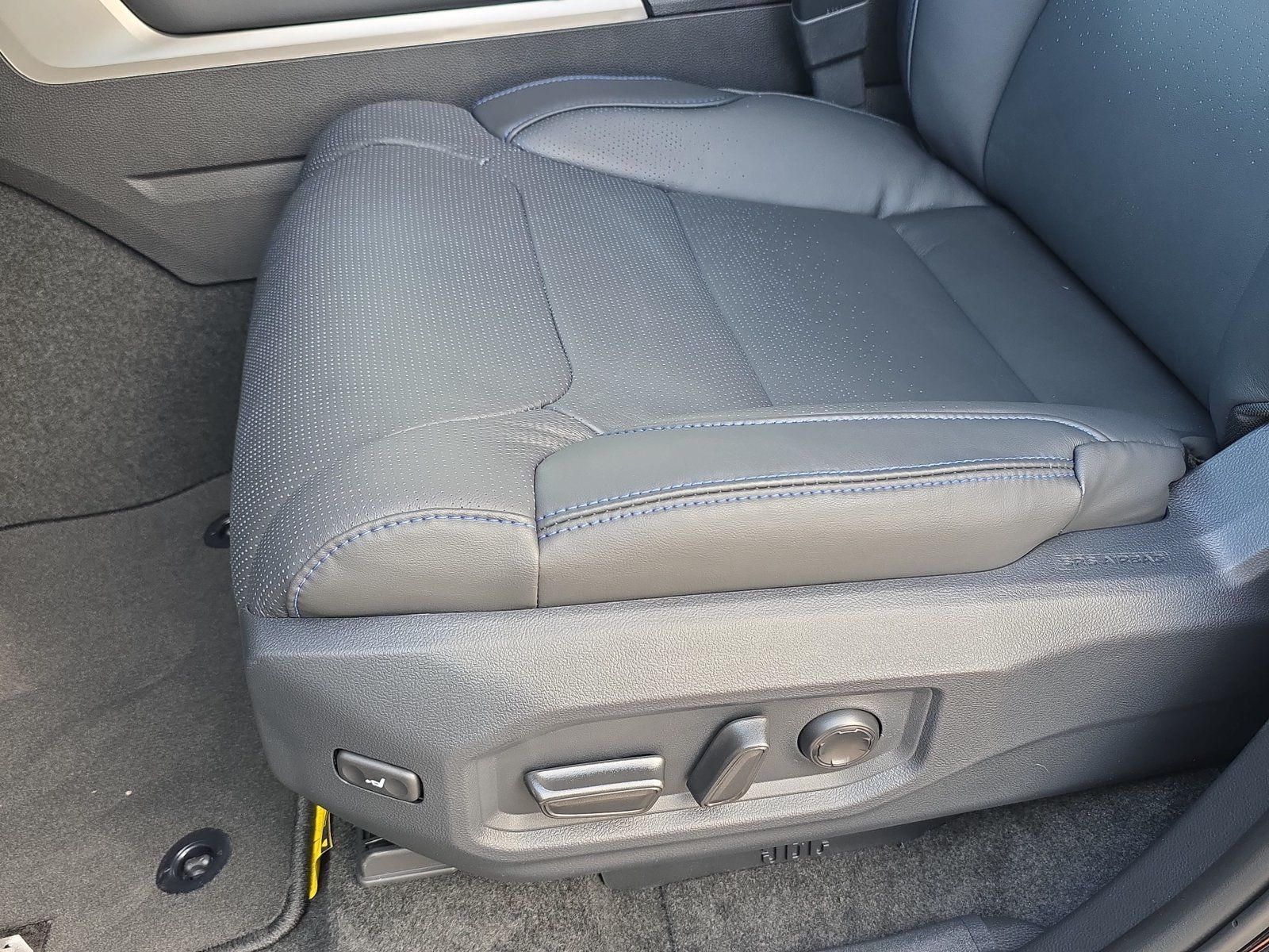 New 2026 Toyota Sequoia Platinum AWD/4WD image 25