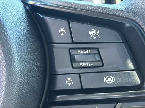 Used 2025 Subaru Crosstrek 2.5i Premium AWD/4WD image 24