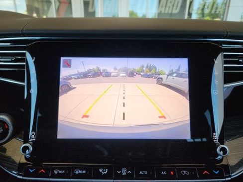 Used 2022 Jeep Wagoneer Series III AWD/4WD image 27