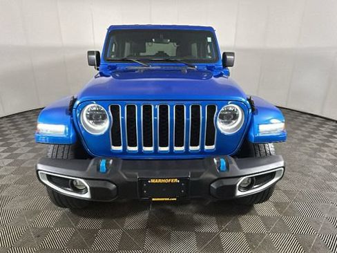 Used 2023 Jeep Wrangler Unlimited Sahara w/ Cold Weather Group AWD/4WD image 7