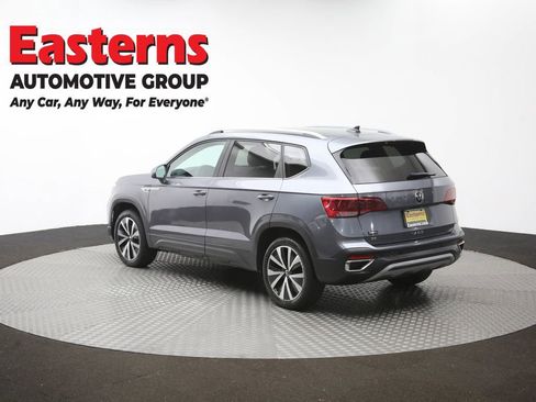 Used 2024 Volkswagen Taos SE FWD image 62