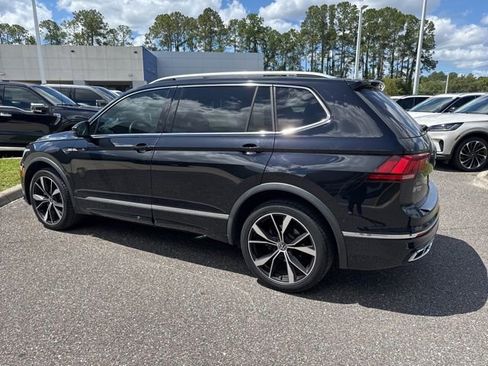 Used 2022 Volkswagen Tiguan SEL R-Line AWD/4WD image 9