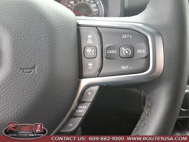 Used 2025 RAM 1500 4x4 Crew Cab image 31