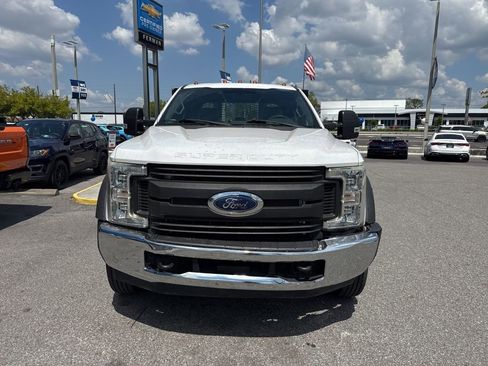 Used 2017 Ford F550 2WD Crew Cab Super Duty image 4