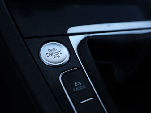 Used 2015 Volkswagen GTI SE w/ Lighting Package (SEL) image 43