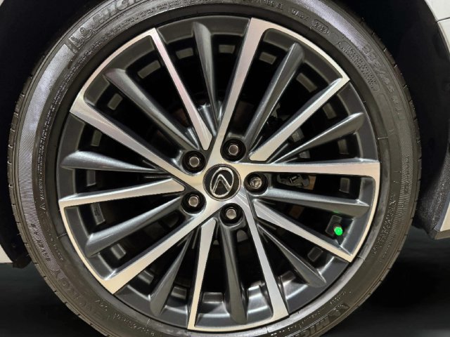 Certified 2025 Lexus ES 350 w/ Premium Package FWD image 30