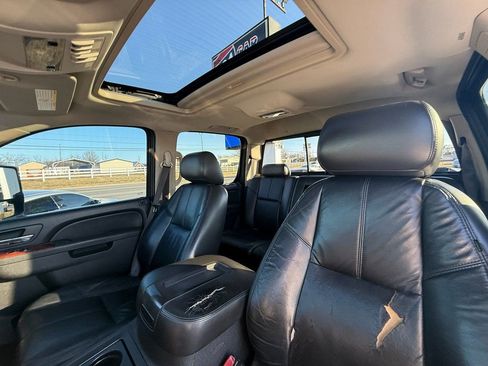 Used 2011 Chevrolet Silverado 2500 LTZ w/ LTZ Plus Package image 12