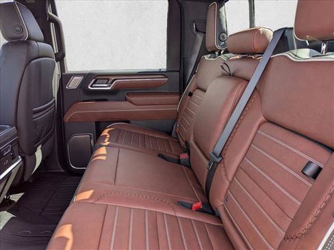 New 2026 GMC Sierra 2500 Denali Ultimate w/ Max Trailering Package image 17