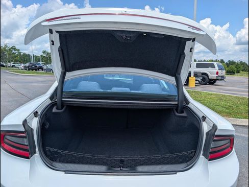 Used 2019 Dodge Charger R/T w/ Driver Confidence Group RWD image 19