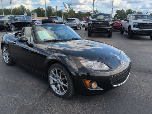 Used 2011 MAZDA MX-5 Miata Grand Touring RWD image 11