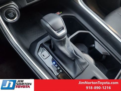 Used 2025 Toyota Grand Highlander AWD image 23