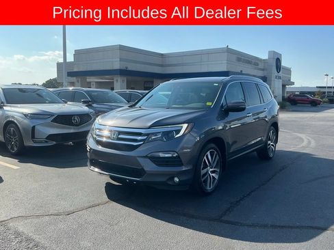 Used 2016 Honda Pilot Touring image 1