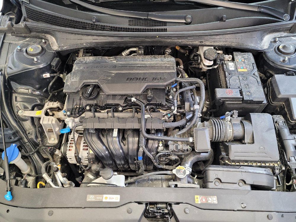 Used 2025 Hyundai Elantra SE FWD image 30