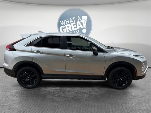 Used 2025 Mitsubishi Eclipse Cross LE image 2