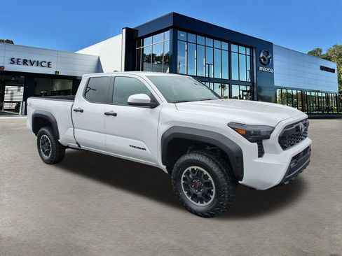 Used 2024 Toyota Tacoma TRD Off-Road image 2