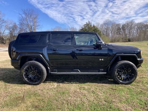 New 2026 GMC Hummer EV SUV image 2