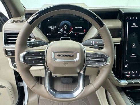 New 2026 GMC Yukon Denali w/ Denali Reserve Package RWD image 15