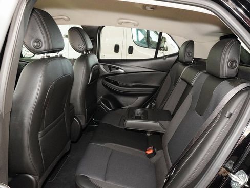 Used 2022 Buick Encore GX Select w/ Sport Touring Package image 25