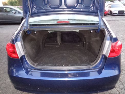 Used 2010 Hyundai Elantra GLS image 26