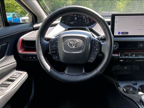 Used 2024 Toyota Prius Prime FWD image 5