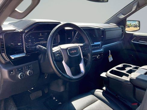 Used 2024 GMC Sierra 1500 SLT AWD/4WD image 15