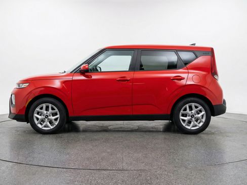 Used 2025 Kia Soul LX w/ LX Technology Package image 5